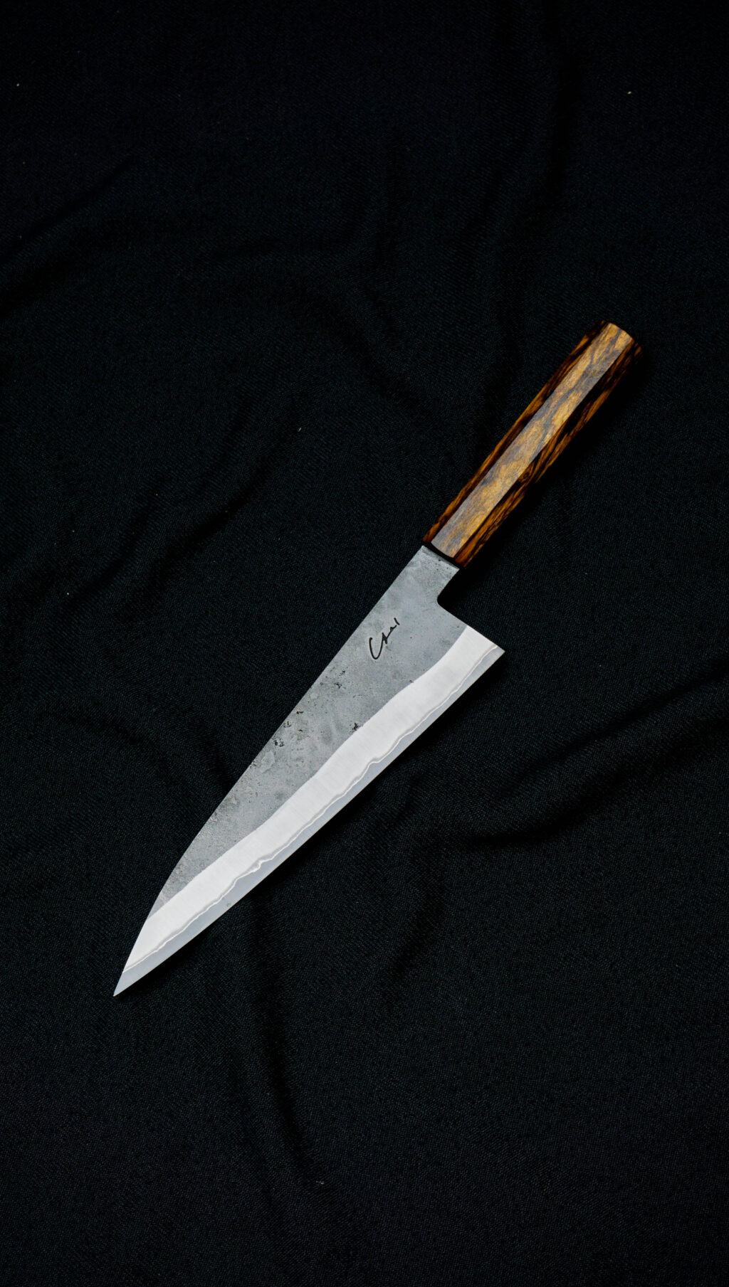 handcraft kitchen knife 2 Gyuto 20 cm. Aogami super stainless clad. Guayubira.