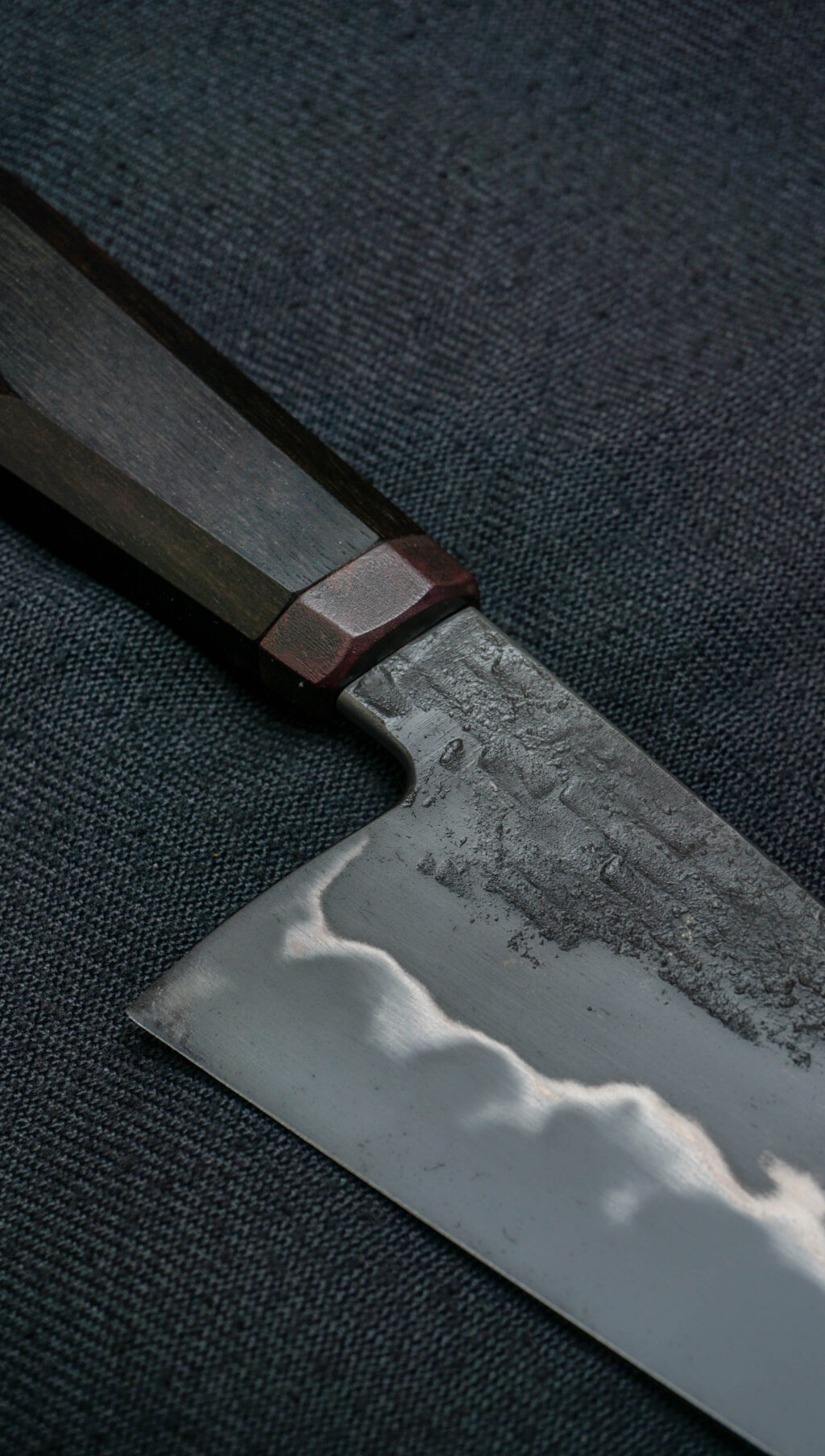 Chef knife 21,5 cm (honyaki). Ebony and copper.